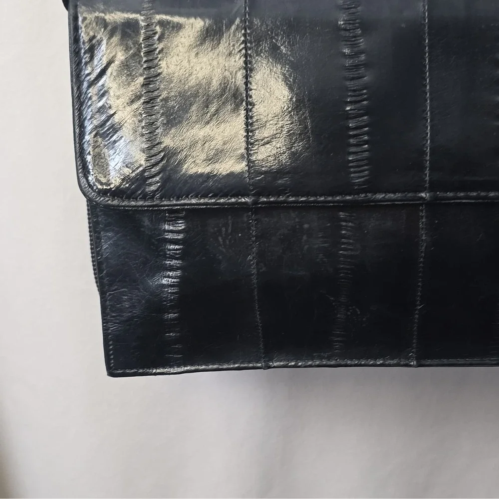 VINTAGE 1980's LeeSands Genuine EEL SKIN  Black Crossbody, Adjustable Strap